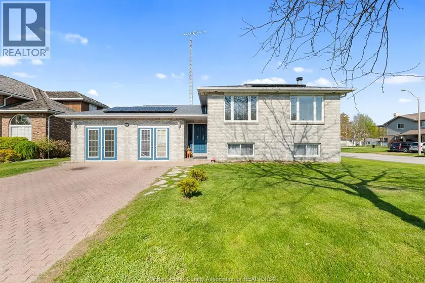 Detached at 80 Shawnee COURT, Leamington