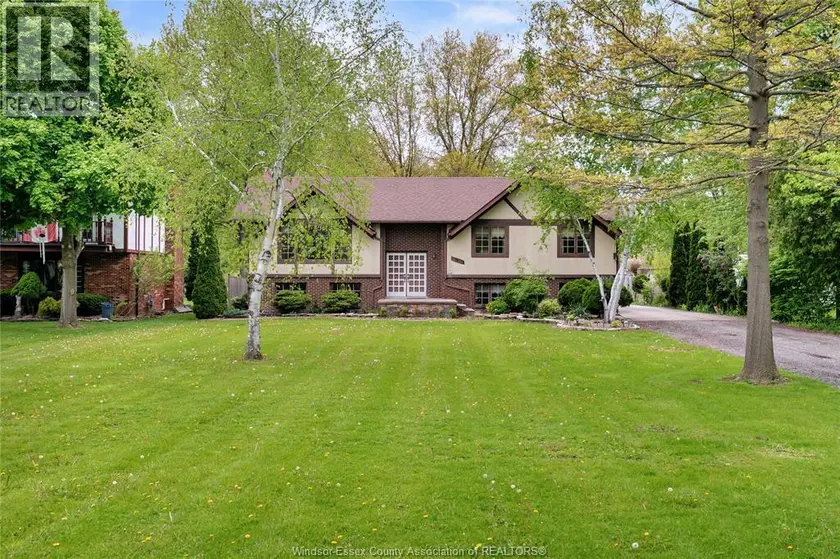 Detached at 1156 Concession RD 2 North, Amherstburg