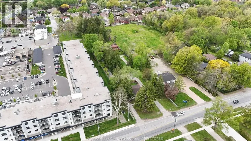 Detached at 3803 HOWARD AVENUE, Windsor