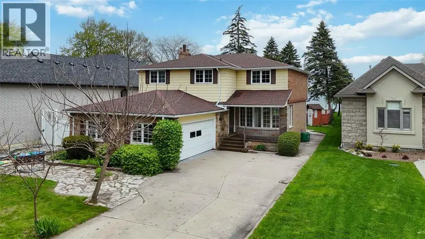 Detached at 2088 LAKESHORE ROAD, Sarnia