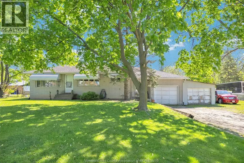 Detached at 302 WEST PIKE CREEK ROAD, Lakeshore