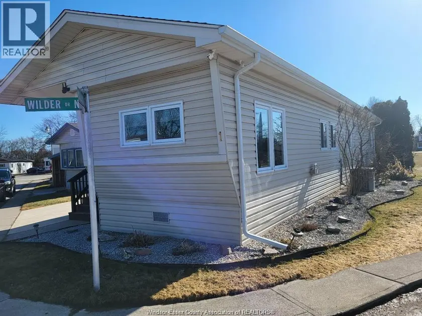 Detached at 1 WILDER South Unit# MOBILE HOME ONLY, Lakeshore