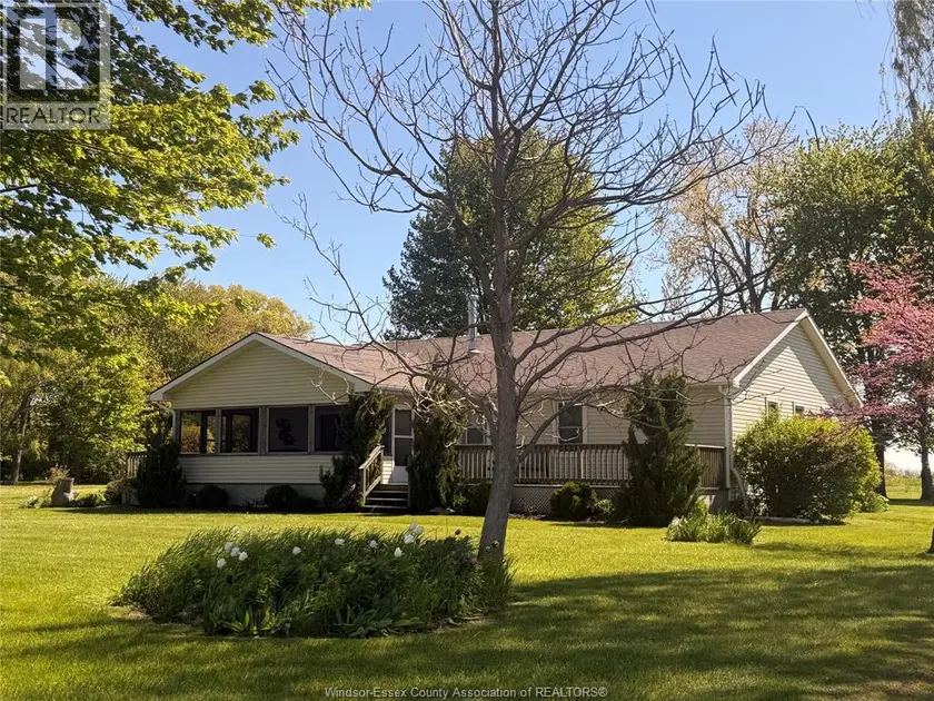Detached at 945 WEST SHORE ROAD, Pelee Island