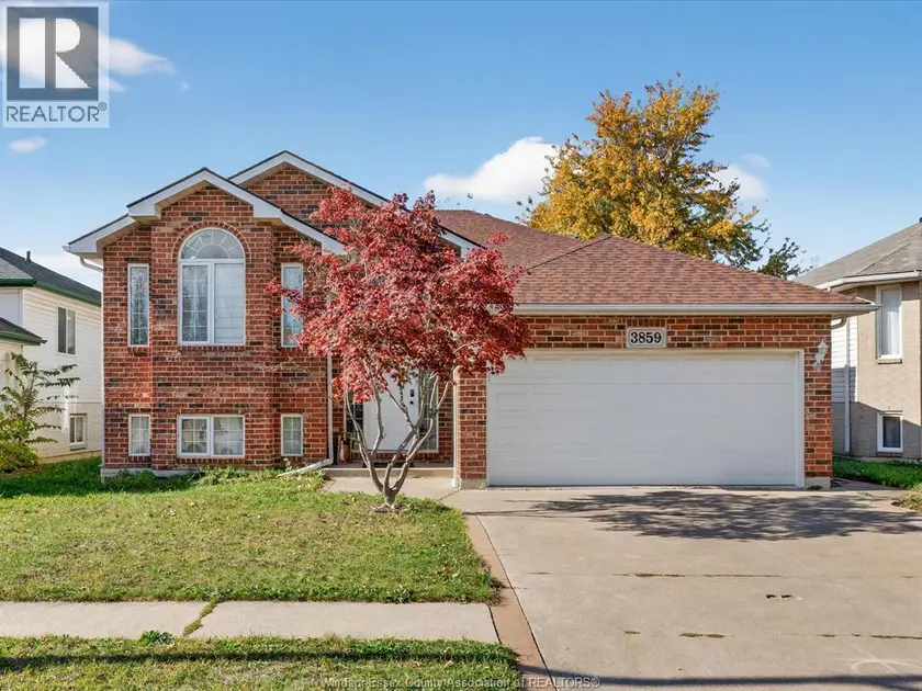 Detached at 3859 CLARA AVENUE, Windsor