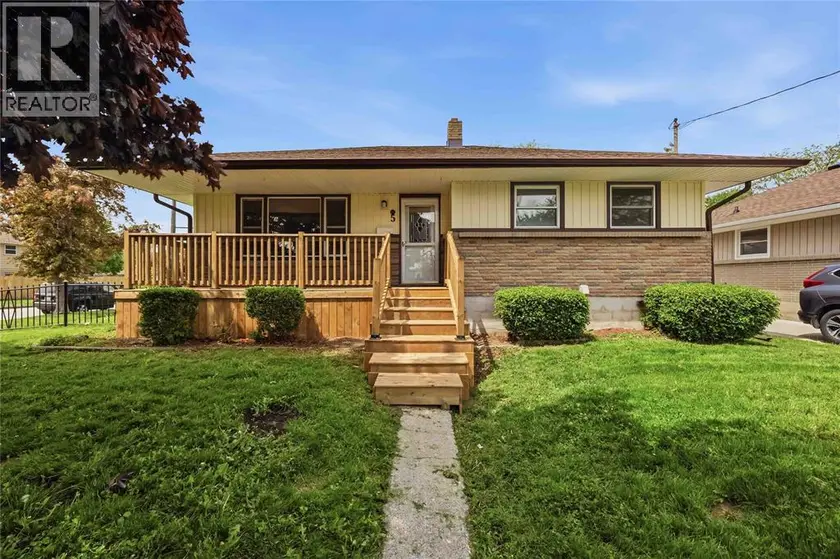 Detached at 5 ABERDEEN AVENUE, Sarnia