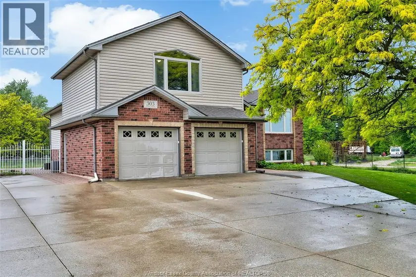 Detached at 303 Gosfield Townline West, Essex