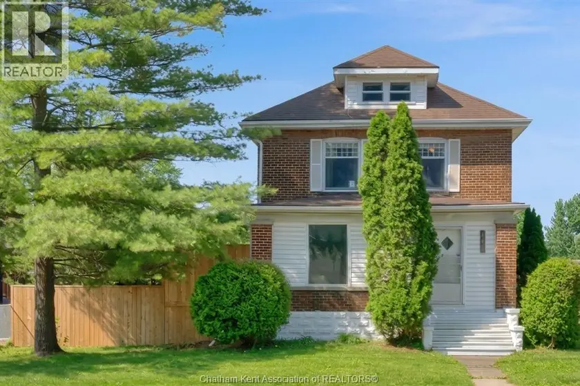 Detached at 448 Queen STREET, Chatham