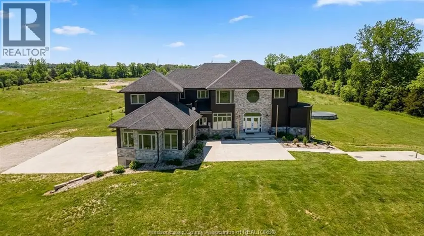 Detached at 856 TALBOT, Lakeshore
