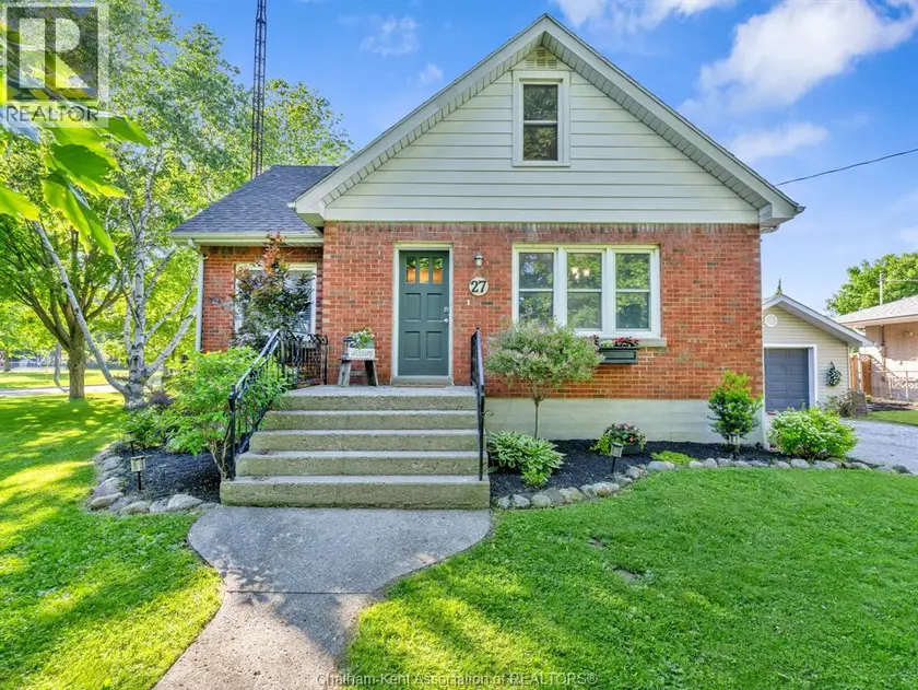 Detached at 27 Jackson DRIVE, Chatham