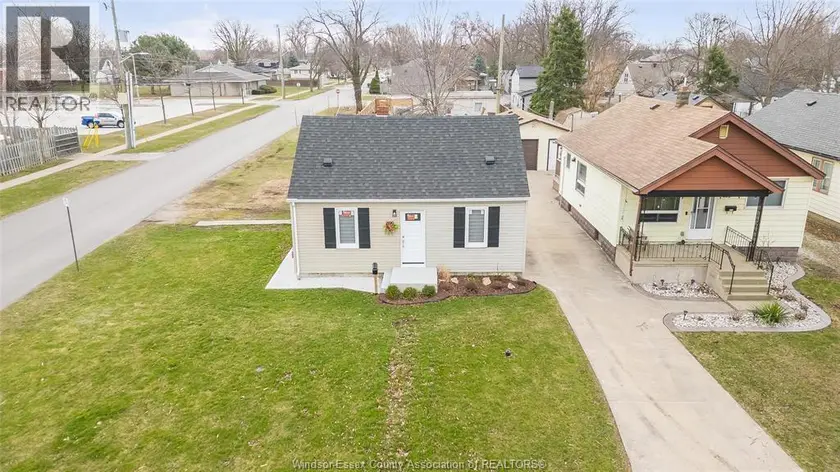 Detached at 699 ALEXANDRINE STREET, Windsor