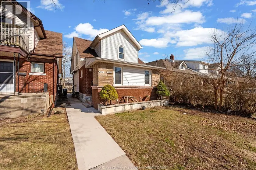 Detached at 1156 ELM Unit# UPPER, Windsor