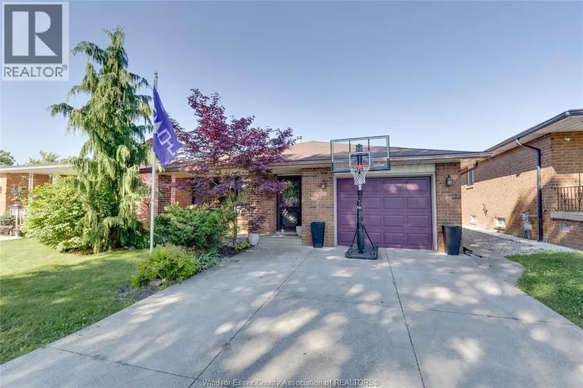 Detached at 2841 GARVEY CRESCENT, Windsor