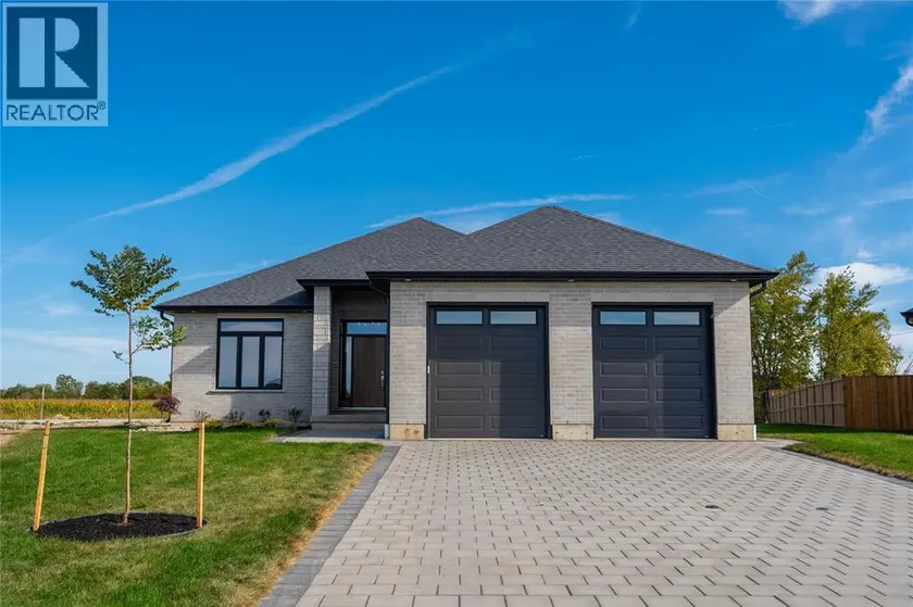 Detached at 3555 PAUL CRESCENT, Plympton-Wyoming