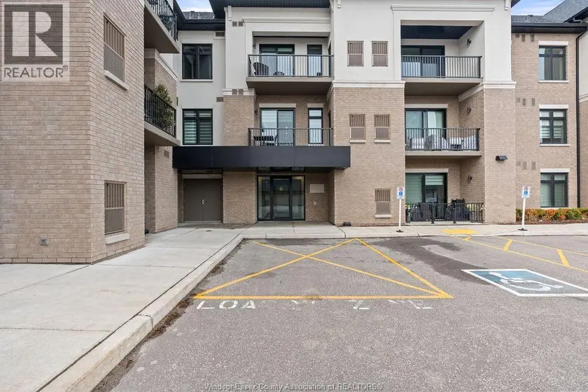 Apartment at 1855 WYOMING Unit# 301, LaSalle