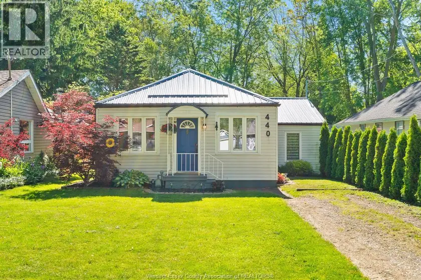 Detached at 440 Jackson, Harrow