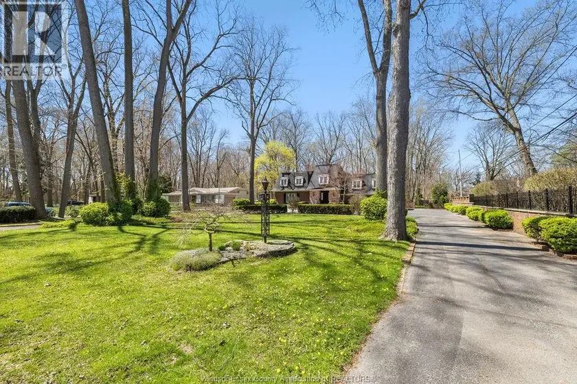 Detached at 1255 TANGLEWOOD COURT, LaSalle