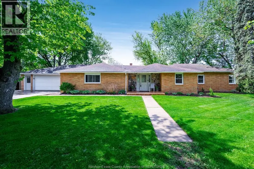 Detached at 52 Robinson STREET, Wheatley