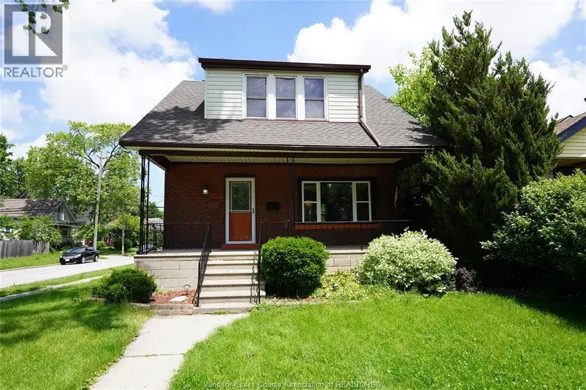 Detached at 1450 BRUCE AVENUE, Windsor