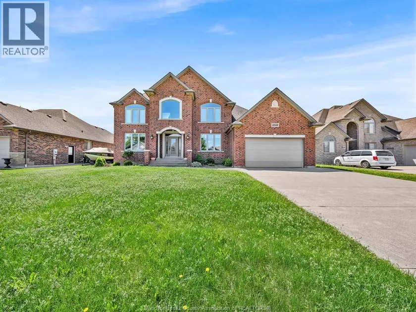 Detached at 1049 HUNTINGTON BOULEVARD, Lakeshore