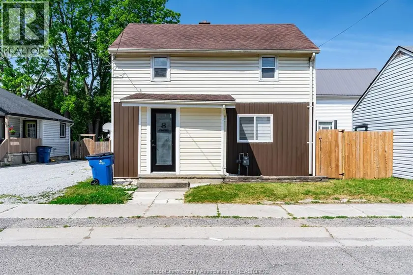 Detached at 8 Payne STREET, Chatham