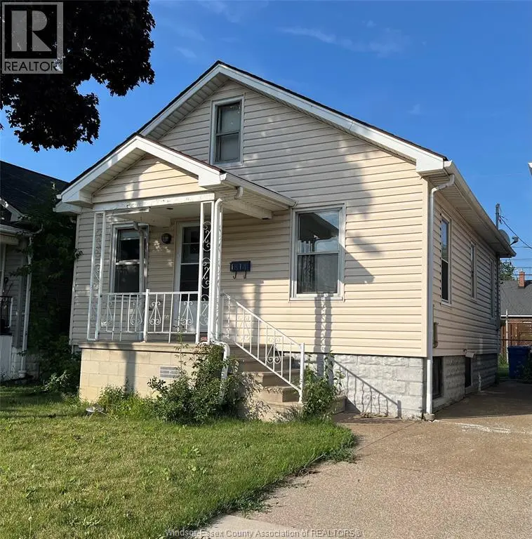 Detached at 1814 CADILLAC, Windsor
