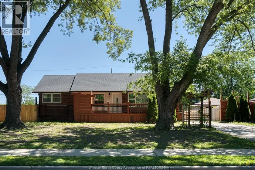 Detached at 3310 RANKIN AVENUE, Windsor