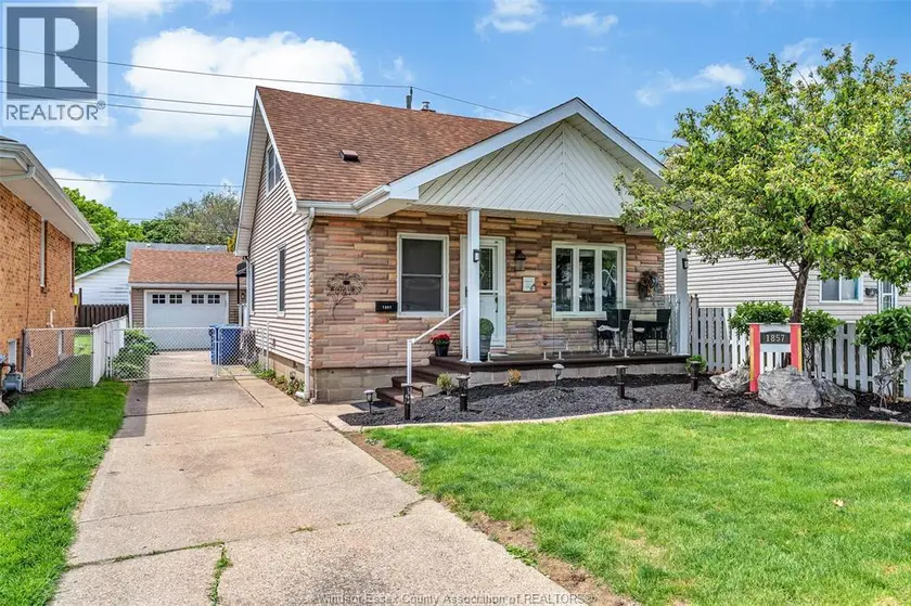 Detached at 1857 CENTRAL AVENUE, Windsor