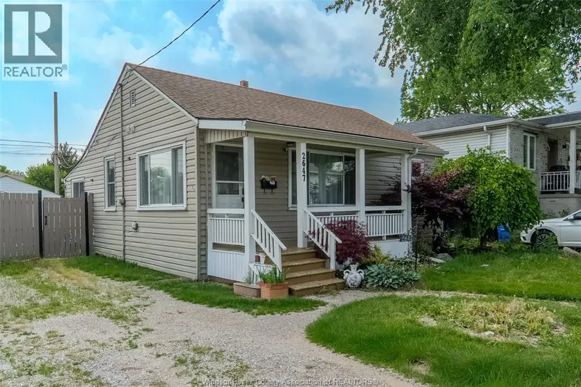 Detached at 2647 George, Windsor