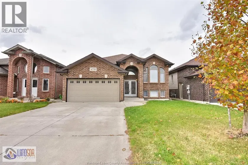 Detached at 4759 PERIWINKLE CRESCENT, Windsor