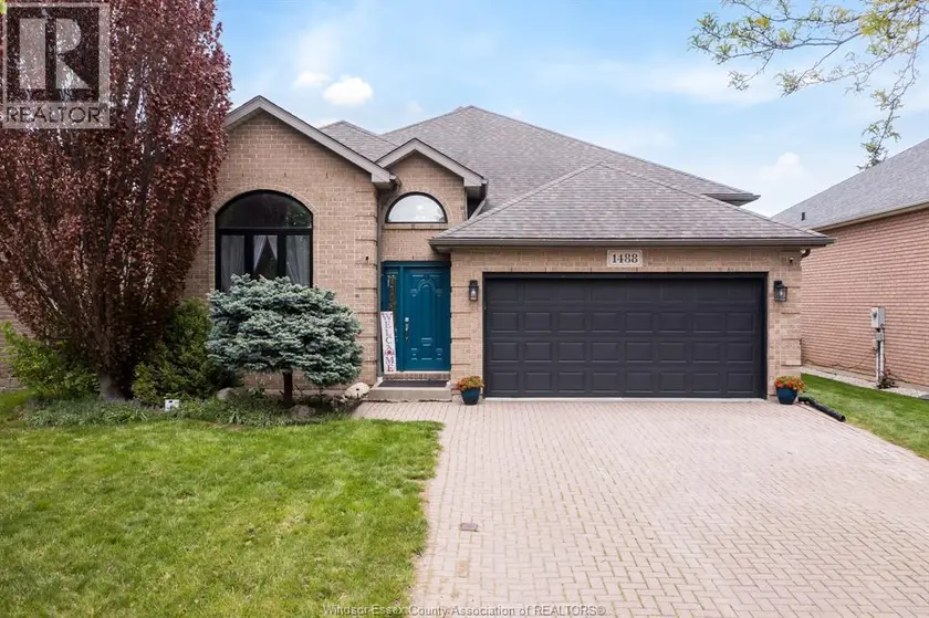 Detached at 1488 IMPERIAL CRESCENT, Windsor