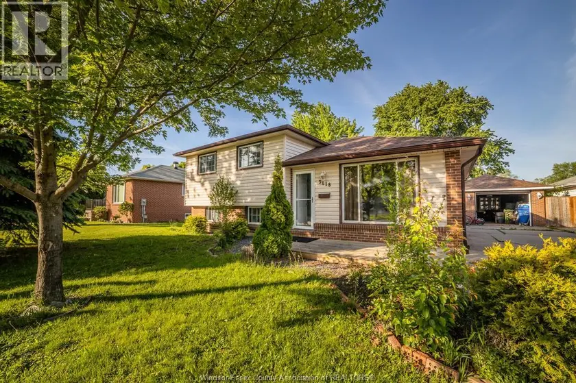 Detached at 3018 GRANDVIEW STREET, Windsor