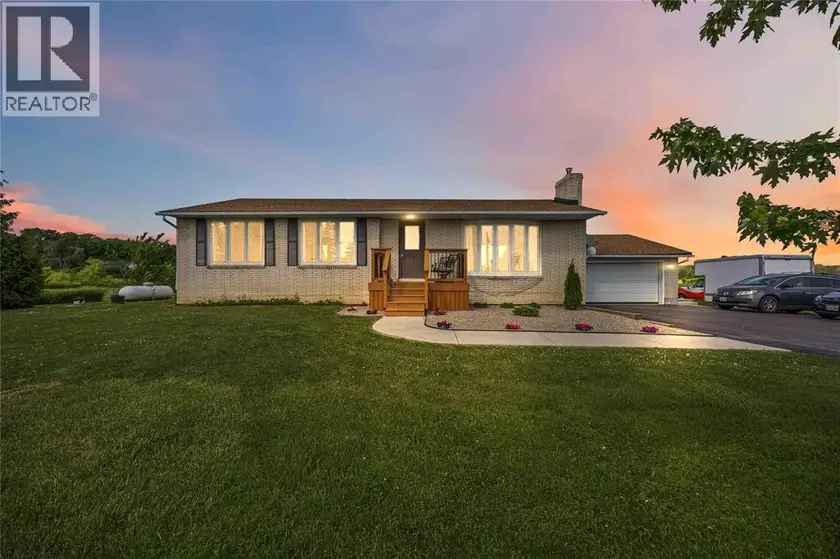 Detached at 2380 Plank ROAD, Petrolia