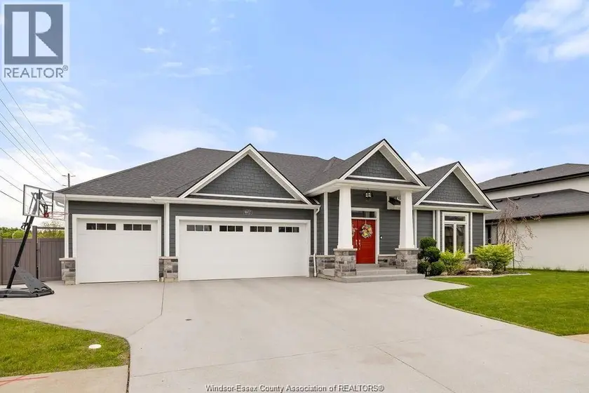 Detached at 6072 Silver Maple, LaSalle