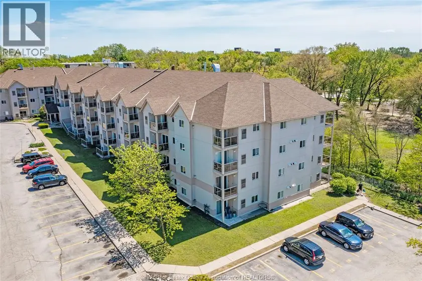 Apartment at 3000 SANDWICH STREET Unit# 414, Windsor