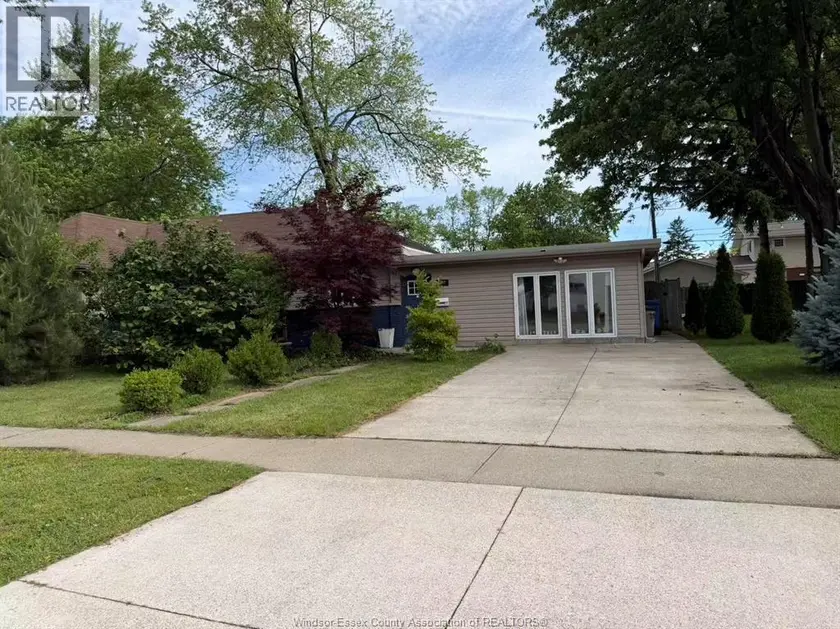 Detached at 307 SACRED HEART DRIVE, LaSalle