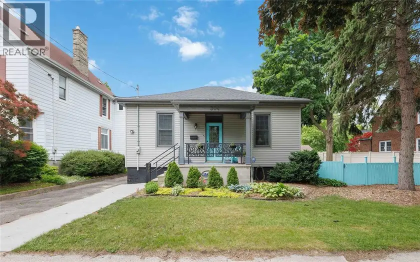 Detached at 304 BROCK STREET North, Sarnia