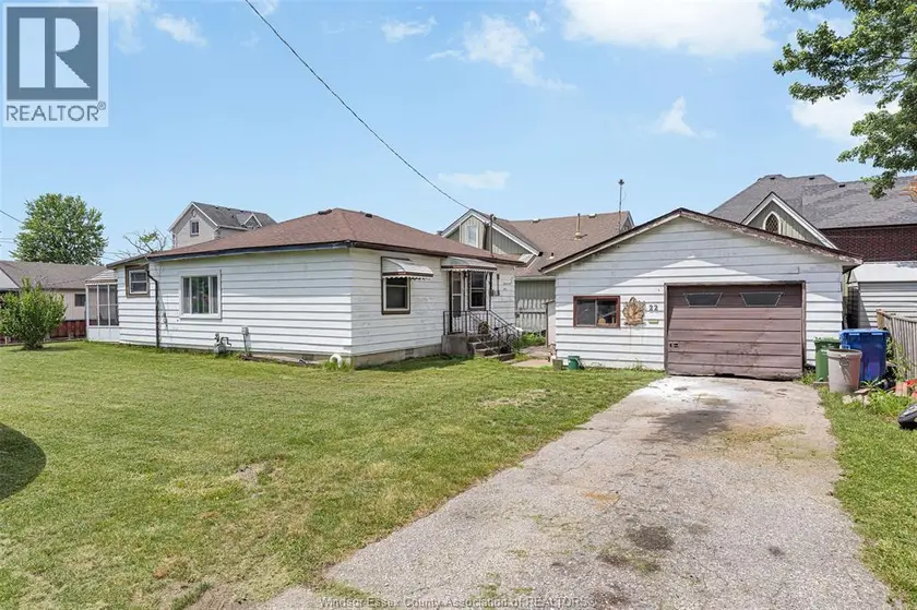 Detached at 22 MANHATTAN STREET, LaSalle