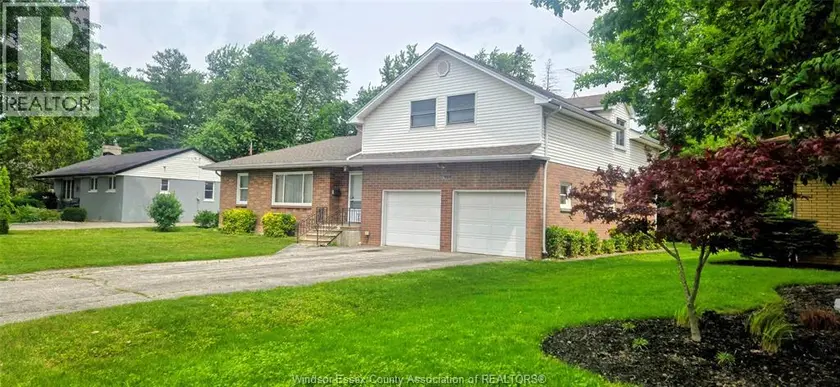 Semi-Detached/Link at 960 SCOFIELD AVENUE, Windsor