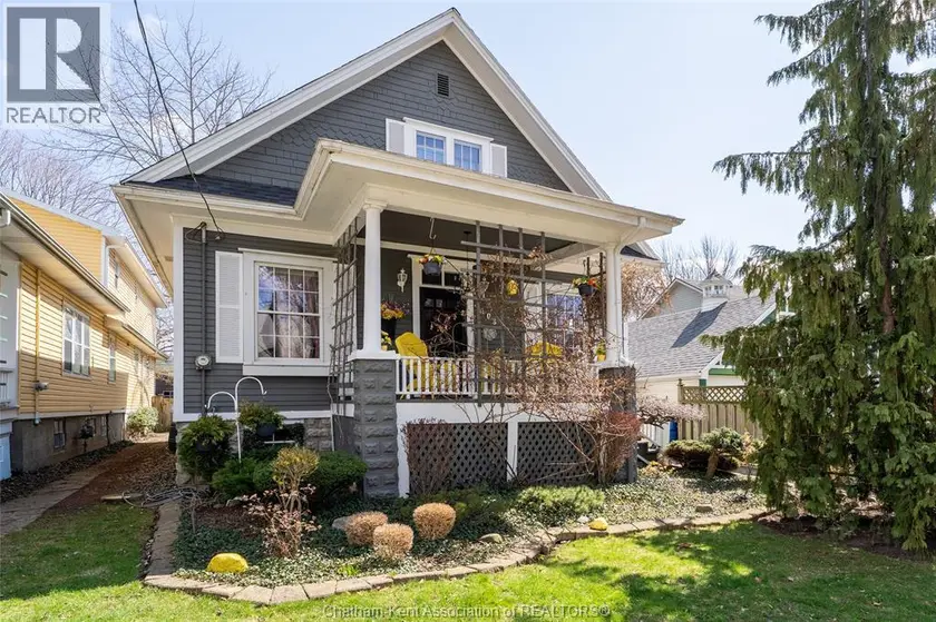 Detached at 108 Forest STREET, Chatham