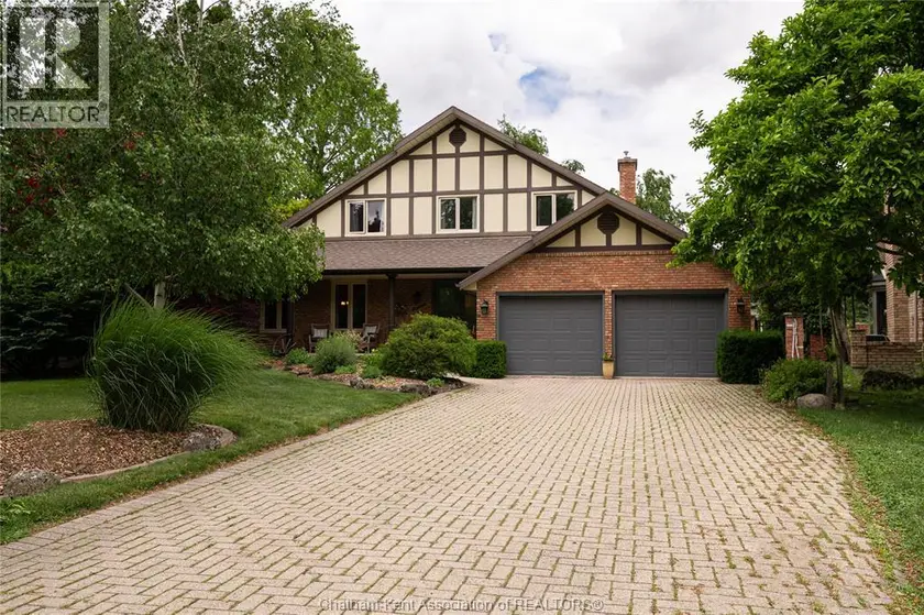 Detached at 11 ALGONQUIAN DRIVE, Chatham