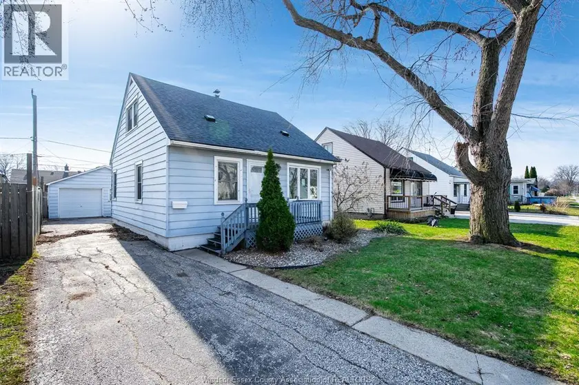 Detached at 3759 Whitney, Windsor