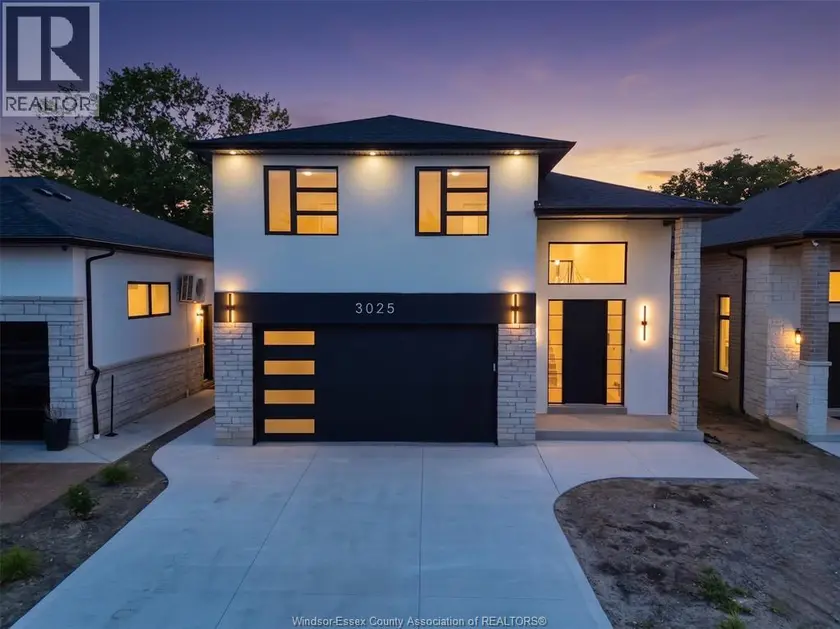 Detached at 3025 MCROBBIE CRESCENT, Windsor