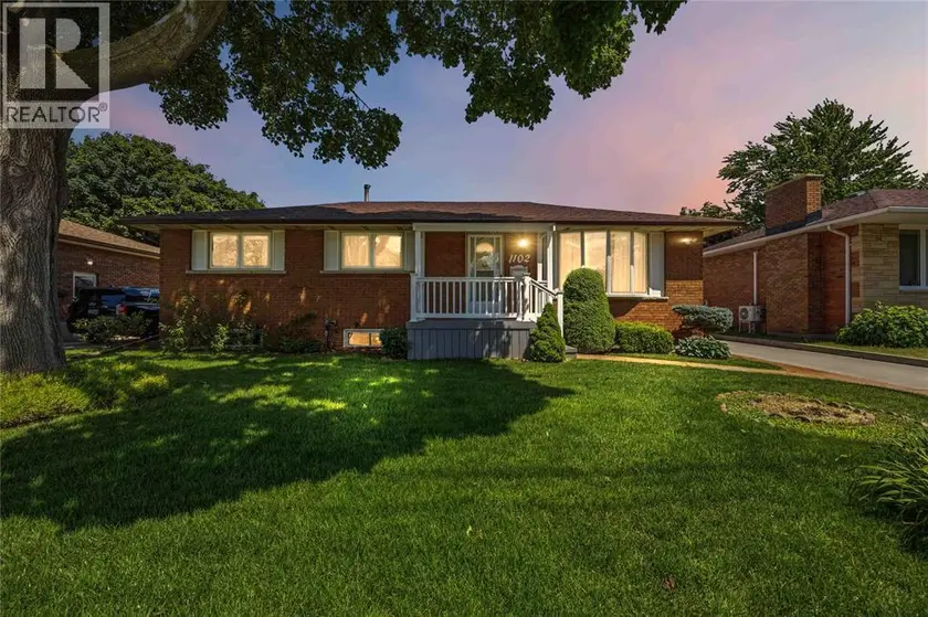 Detached at 1102 Indian ROAD, Sarnia