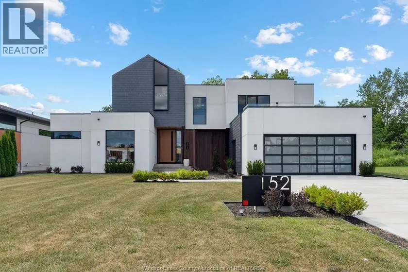 Detached at 152 GRANDVIEW AVENUE, Kingsville