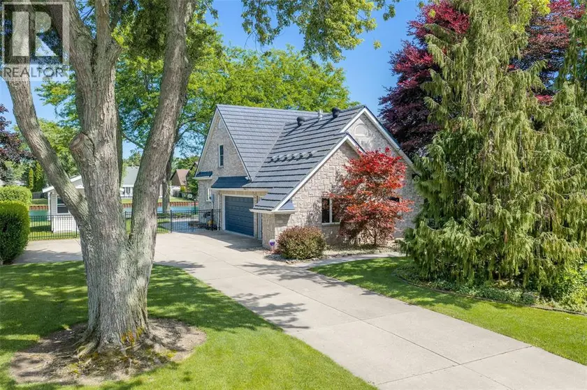 Detached at 4784 MAPLEWOOD CRESCENT, Port Lambton