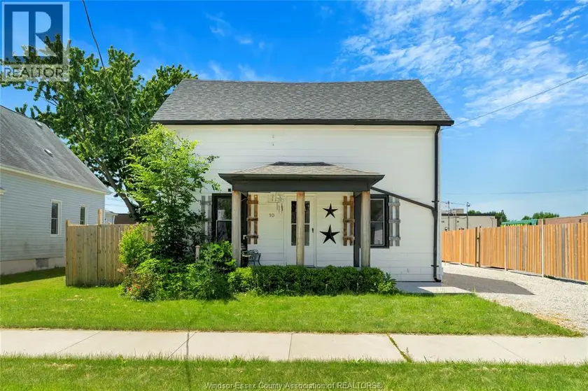 Detached at 10 CATHCART, Tilbury