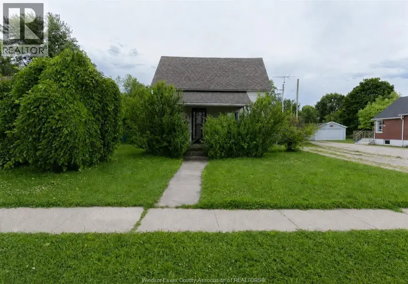 Detached at 267 FORT STREET, Amherstburg