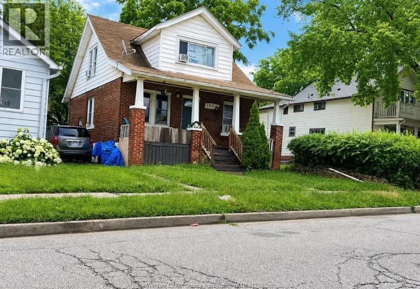 Detached at 1026 FELIX STREET, Windsor