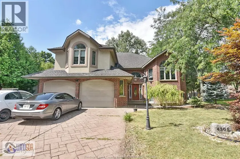 Detached at 4305 CASGRAIN Unit# UPPER, Windsor