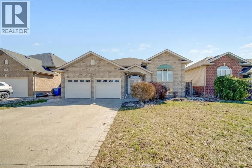 Detached at 1596 MORNINGSTAR AVENUE, Windsor